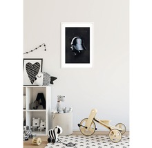 Chambre d''enfant décorative avec une image encadrée de Darth Vader