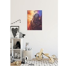 Helles Kinderzimmer mit Star Wars Wandbild, Spielzeugregal und Holzspielzeugdreirad