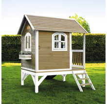 Cabane de jeu en bois avec véranda et escalier dans le jardin