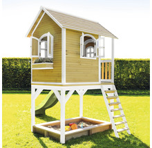 Maisonnette avec bac à sable, toboggan et échelle dans le jardin