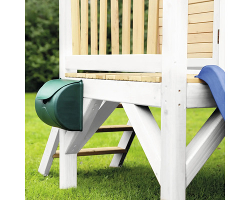 Boîte aux lettres verte sur une tour de jeux