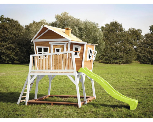 Cabane de jeux sur pilotis axi Max 432 x 193 cm bois marron avec toboggan vert Maisonnette avec toboggan et bac à sable pour le jardin