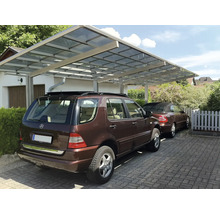 Carport mit zwei geparkten Autos