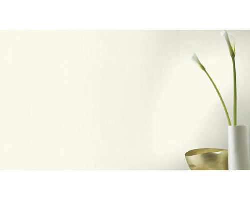 Helle Tapete mit feiner Struktur im Interieur