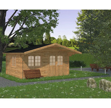 Holzgartenhaus mit Fenster und Doppeltür im Garten