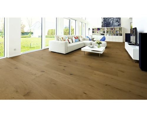 Pièce à vivre lumineuse avec parquet en chêne