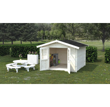 Garten Szene mit Gartenhaus, Picknicktisch und Pflanzenkasten auf einer Rasenfläche vor Bäumen.