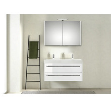 Modernes Badezimmer mit Waschbeckenunterschrank, Spiegelschrank und Handtuchleiter