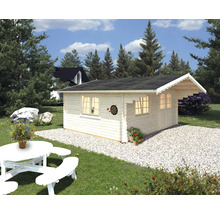 Jardin avec cabanon de jardin en bois, cible de fléchettes et coin salon