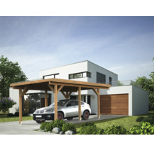 Ein Holzcarport mit einem Auto davor vor einem Wohnhaus.