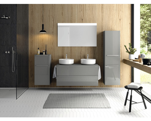 Salle de bains moderne avec meubles gris, douche et double vasque