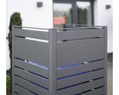 Mülltonnenbox aus Aluminium mit horizontalen Lamellen zur Mülltonnenverkleidung im Aussenbereich