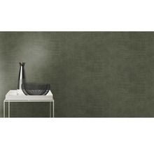 Papier peint vinyle aspect cuir de crocodile sur un mur