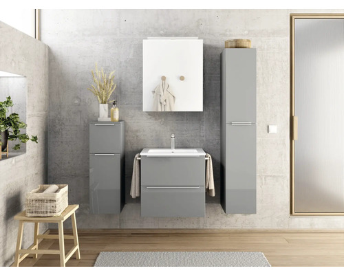Salle de bain avec meuble sous-lavabo, armoire de toilette et armoires hautes en gris
