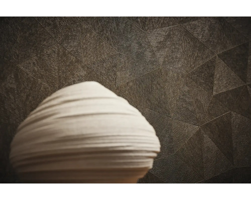 Mur décoratif avec motif géométrique et objet d''art