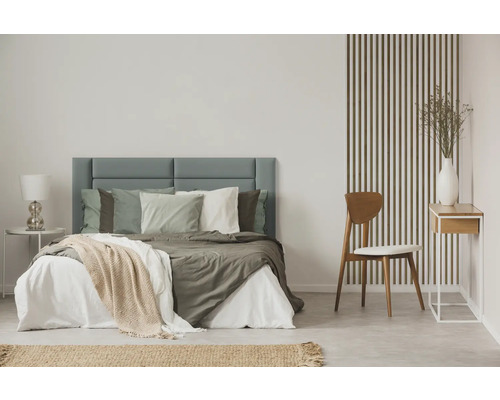 Wandkissen Mono salbeigrün hell Gewebte-Optik 60 x 15 cm Schlafzimmer mit Bett, Nachttisch, Stuhl und dekorativen Elementen für ein stilvolles Ambiente