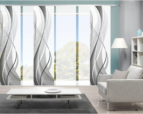 Raumansicht mit Schiebegardinen mit grafischem Muster