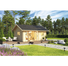 Holzgartenhaus mit Terrasse in einem Garten