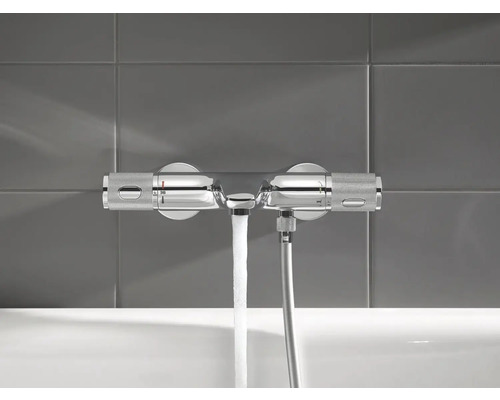 Mitigeur thermostatique apparent avec flexible de douche pour baignoire