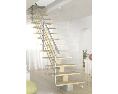 Escalier en bois avec rampe métallique dans un espace de vie