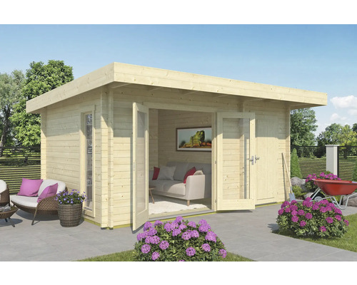 Abri de jardin Outdoor Life Chameleon 44 avec plancher 510 x 410 cm naturel Abri de jardin en bois avec portes et fenêtres ouvertes, entouré de mobilier de jardin et de fleurs