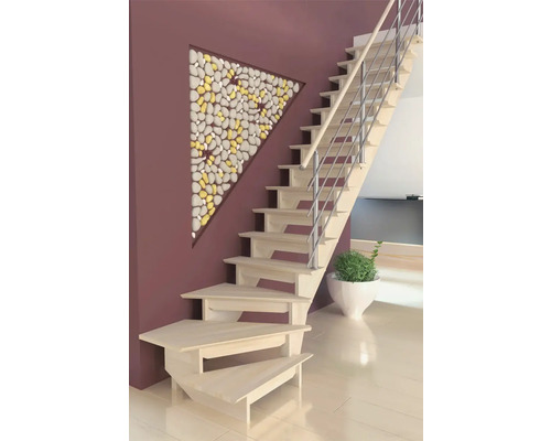 Holztreppe mit Edelstahlgeländer in einem hellen, modern gestalteten Raum