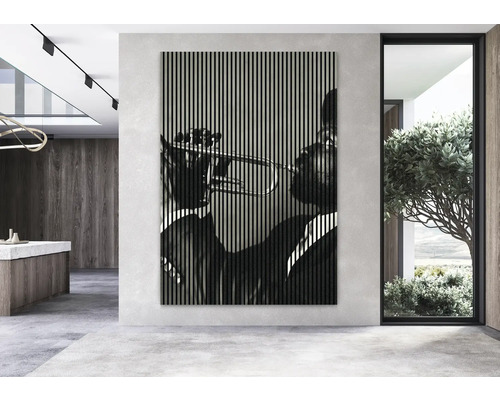 Wandbild mit einer Schwarzweiß-Darstellung eines Trompeters im Innenraum