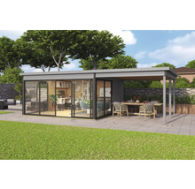 Modernes Gartenhaus mit Büro und überdachter Terrasse im Aussenbereich.