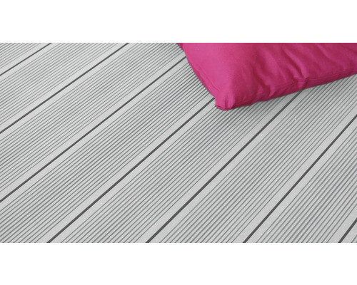 Konsta WPC Terrassendiele Futura Hohlkammerprofil hellgrau gebürstet 26x145 mm (Meterware ab 1,00 m bis max. 6,00 m) Konsta WPC Terrassendiele Futura Hohlkammerprofil hellgrau gebürstet 26x145 mm (Meterware ab 1,00 m bis max. 6,00 m)