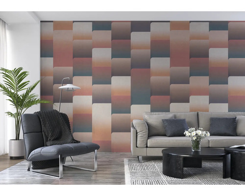 Wohnzimmer mit mehrfarbiger Motivtapete in vertikalen Streifen