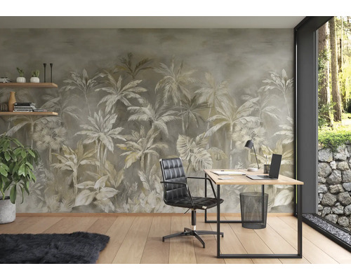 Büro mit Schreibtisch, Bürostuhl und Fototapete mit Palmenmotiv