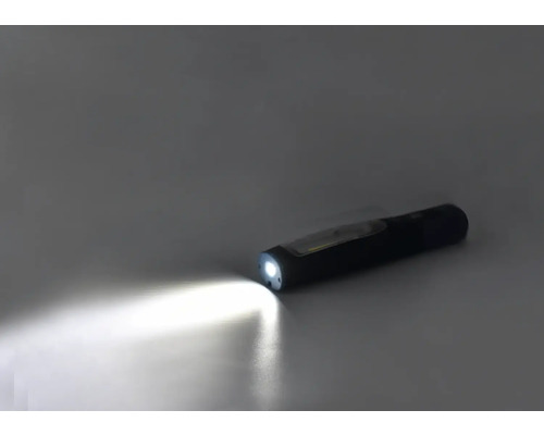 Lampe de travail à LED en utilisation