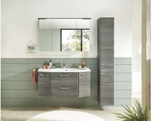 Salle de bains moderne avec meuble sous-lavabo, armoire de toilette et armoire haute