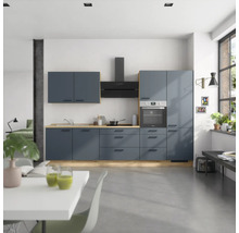 Cuisine-séjour avec kitchenette en bleu-gris et hotte aspirante