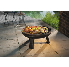 Barbecue avec grillades à l''extérieur