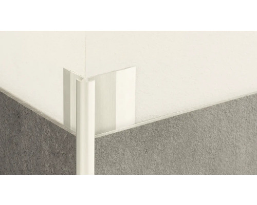 Profilé d''angle pour carreaux sur un mur