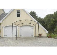 Pergola vor einer Garage mit zwei Toren