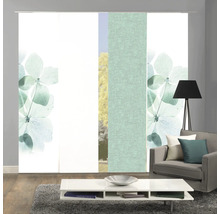 Ambiance de pièce avec rideaux coulissants à motifs floraux