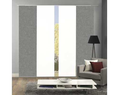 Salon avec rideaux coulissants pour la décoration de fenêtre