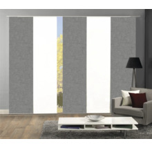 Salon avec rideaux coulissants pour la décoration de fenêtres