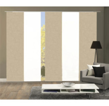 Vue d''une pièce avec des rideaux coulissants pour la décoration de fenêtres et l''aménagement intérieur