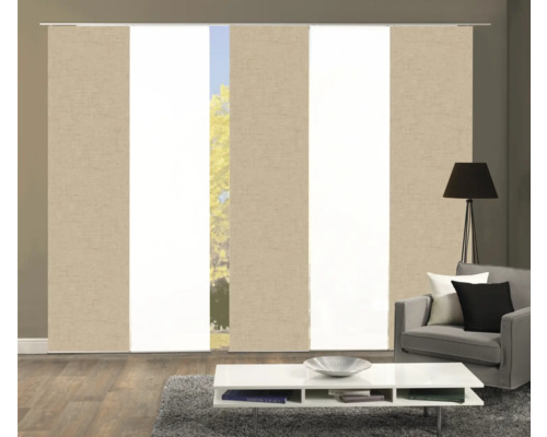 Vue d''une pièce avec des rideaux coulissants pour la décoration de fenêtres et l''aménagement intérieur