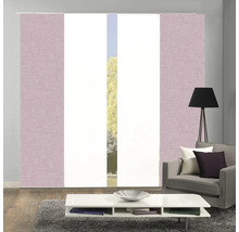 Salon avec rideaux coulissants et aménagement