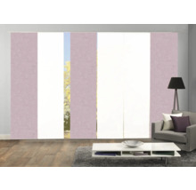 Wohnzimmer mit Schiebegardinen zur Fensterdekoration