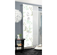 Pièce avec rideau coulissant à motif végétal, table d''appoint et tapis