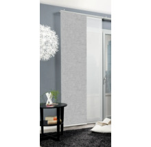 Intérieur avec rideau coulissant et éléments de décoration