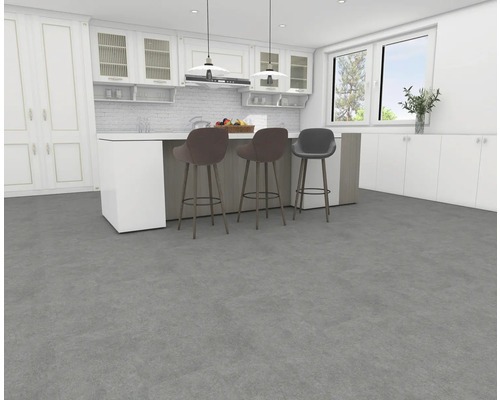 Helle Küche mit Kücheninsel und Barhockern