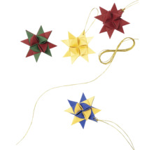 Mehrfarbige Papiersterne als Weihnachtsschmuck