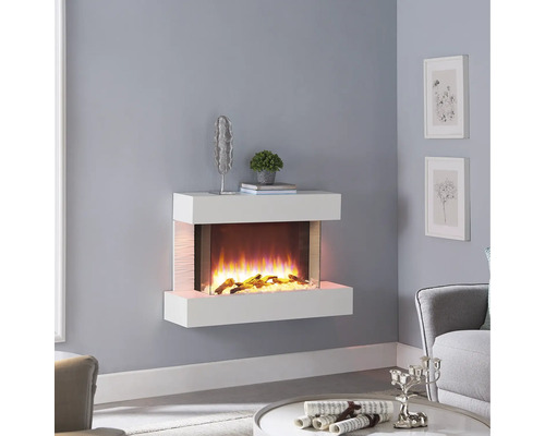 Cheminée murale électrique décorative avec effet de flamme de feu de bois dans un salon lumineux.