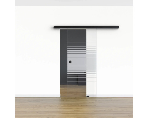 Schiebetür aus Glas mit horizontalem Streifenmuster und Schiebetürsystem vor einer weißen Wand